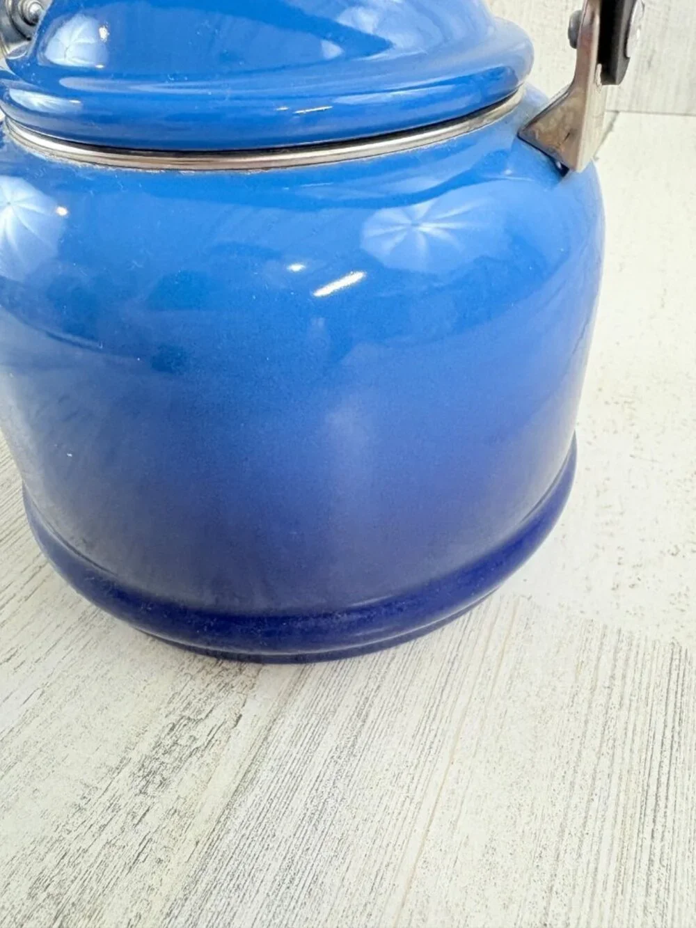 Le Creuset Enamel on Steel 1.25 Quart Demi Tea Kettle Marseille Blue FLAWS